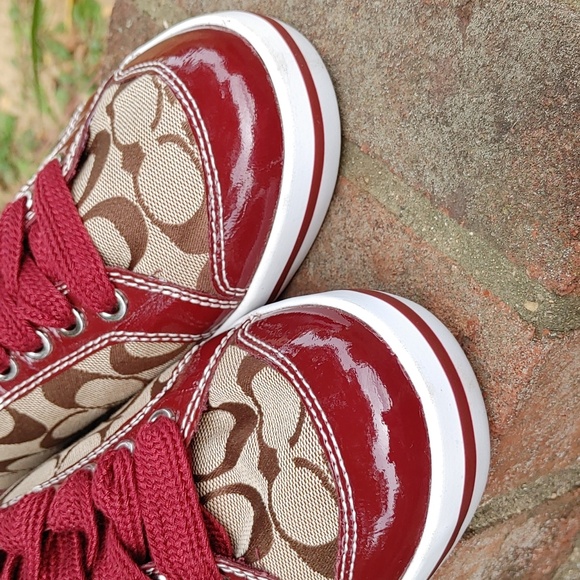 Coach Brodi Signature Tan Canvas and Burgandy Patent Sneakers Size 8 (2103) - Picture 4 of 9